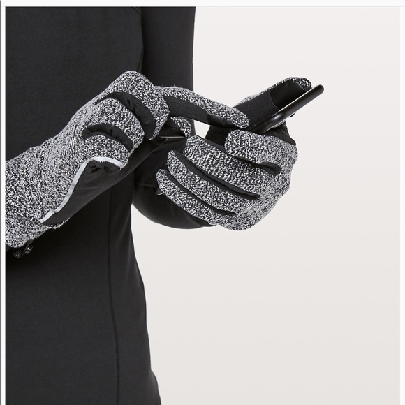 🛑SOLD OUT🛑Lululemon Cross Chill Run Gloves - Picture 2 of 3